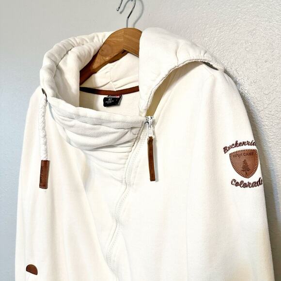 High Camp Outfitters Breckenridge CO Chunky White Zip Sweatshirt women's large - Picture 8 of 15
